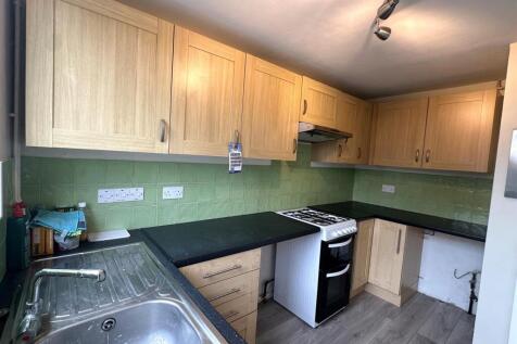 Kitchen Cont.jpg