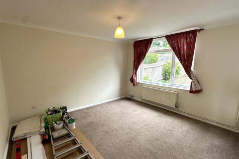 Living Room.jpg