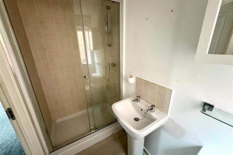 Ensuite.jpeg