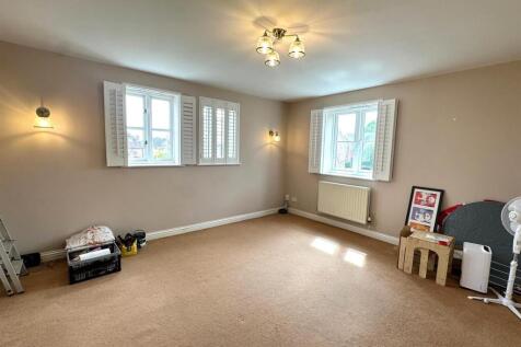 Living Room.jpg