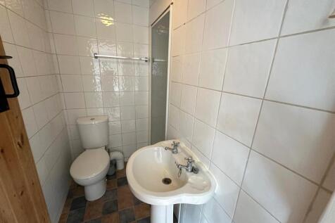 Shower room.jpg