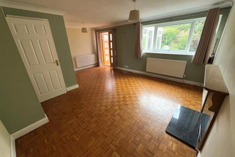 Living Room Cont.jpg
