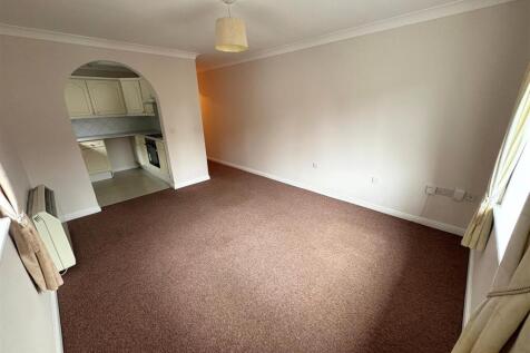 Living Room Cont.jpg
