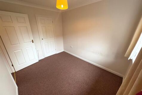 Bedroom Cont.jpg