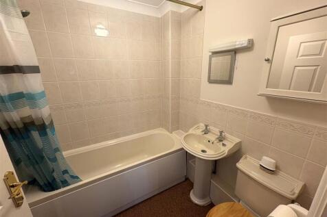 Bathroom.jpg