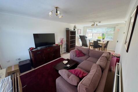 Living Room.jpg