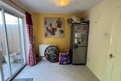Dining Area.jpg