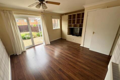 Living Room Cont.jpg