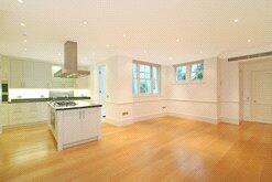 Kitchen / Reception