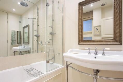 En Suite Bathroom
