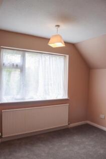 REAR BEDROOM.jpg