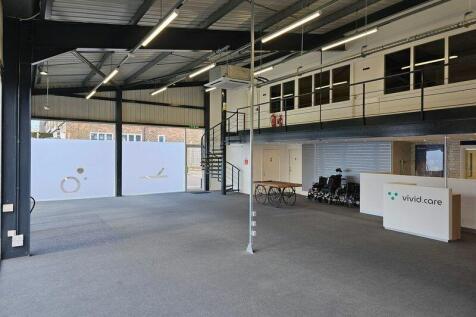 Showroom &amp; Mezzanine