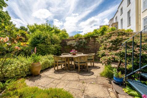 Outdoor seating and dining