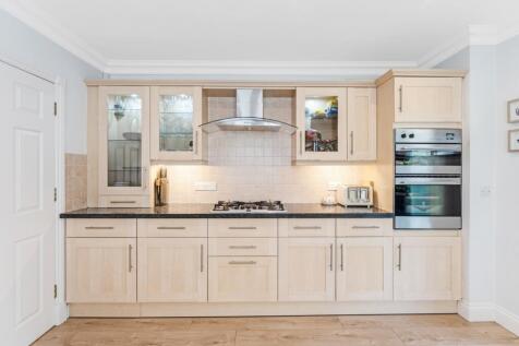 4 Kitchen