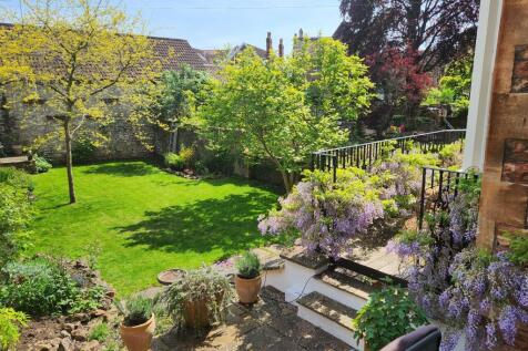 South facing garden