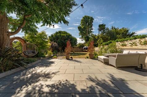 West Facing Garden