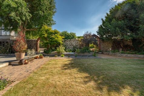 West Facing Garden