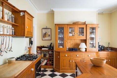 Main kitchen