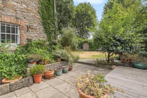 Enclosed Gardens
