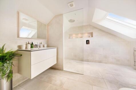 Top Floor Shower Room