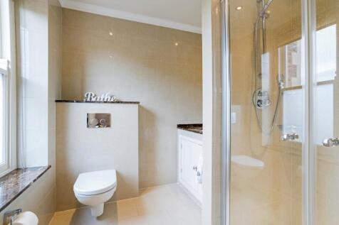 En-suite Shower