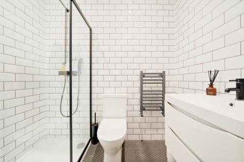 En Suite Shower Room