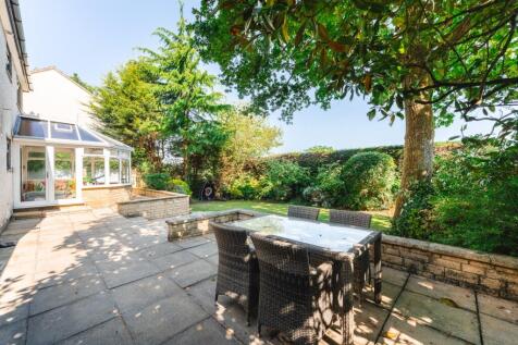 Rear Garden and Dining Terrace