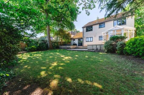 Enclosed Rear Garden