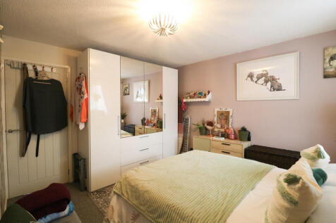 Master bedroom1.2