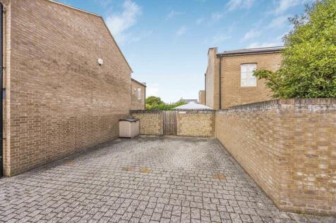 19 Charlotte Avenue, Chichester-Small-PorticoMarke