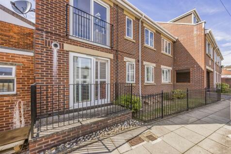 Flat 1, George Court, Exmouth Road, Southsea-Porti