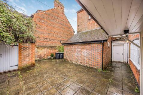 Flat 2, 21, Elmore Court, East Street, Havant-Smal