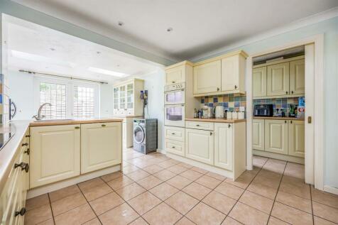 6 Topaz Grove, Waterlooville-Small-PorticoMarketin