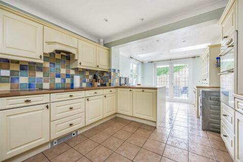 6 Topaz Grove, Waterlooville-Small-PorticoMarketin