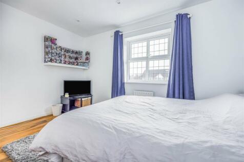 6 Topaz Grove, Waterlooville-Small-PorticoMarketin