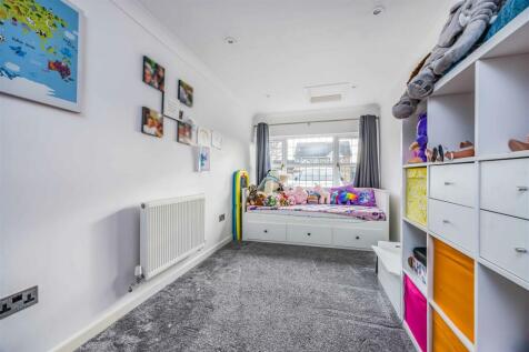 6 Topaz Grove, Waterlooville-Small-PorticoMarketin