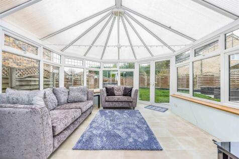 6 Topaz Grove, Waterlooville-Small-PorticoMarketin