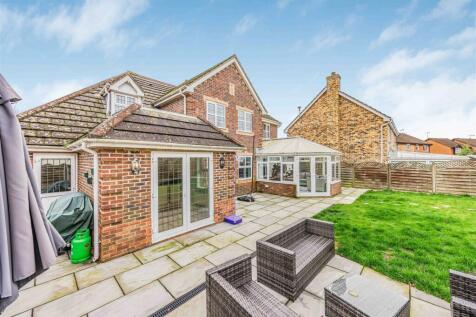 6 Topaz Grove, Waterlooville-Small-PorticoMarketin