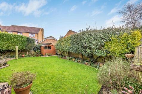 4 Storrington Road, Clanfield-Small-PorticoMarketi