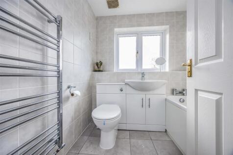 4 Storrington Road, Clanfield-Small-PorticoMarketi