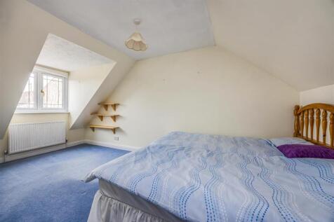 4 Storrington Road, Clanfield-Small-PorticoMarketi