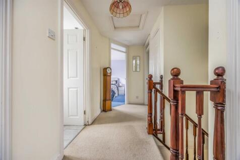 4 Storrington Road, Clanfield-Small-PorticoMarketi