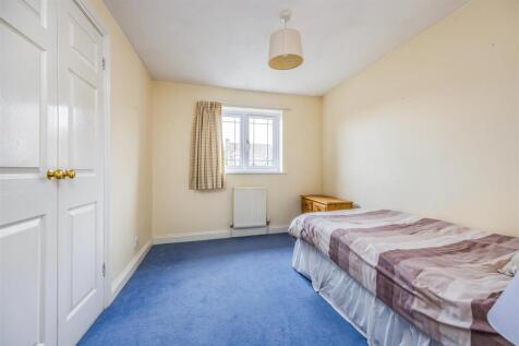 4 Storrington Road, Clanfield-Small-PorticoMarketi