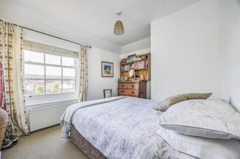 8 Elmleigh House, 19 Leigh Road, Havant-PorticoMar