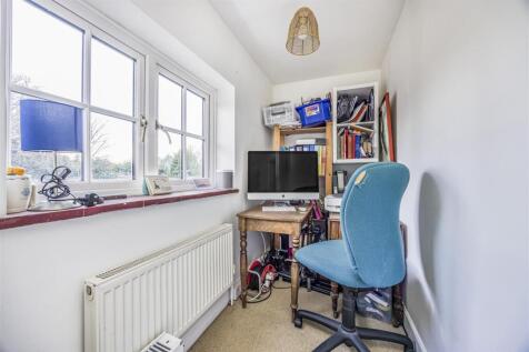 8 Elmleigh House, 19 Leigh Road, Havant-PorticoMar