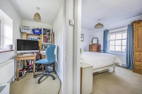 8 Elmleigh House, 19 Leigh Road, Havant-PorticoMar