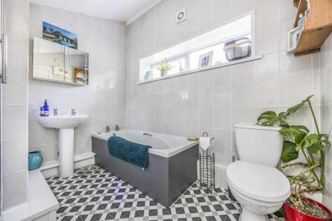 8 Elmleigh House, 19 Leigh Road, Havant-PorticoMar