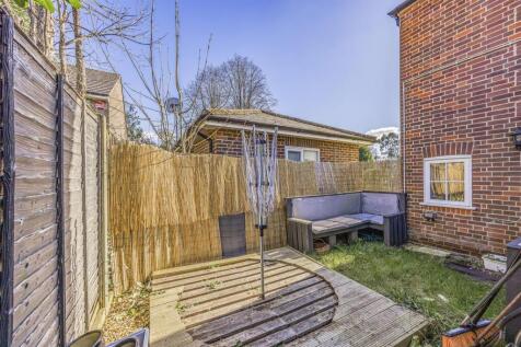 8 Elmleigh House, 19 Leigh Road, Havant-PorticoMar