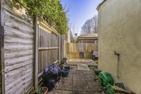 8 Elmleigh House, 19 Leigh Road, Havant-PorticoMar