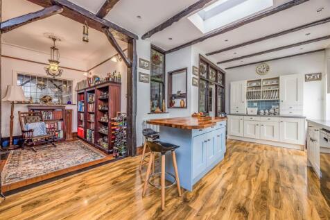 42 Haslemere Road, Southsea-Small-PorticoMarketing